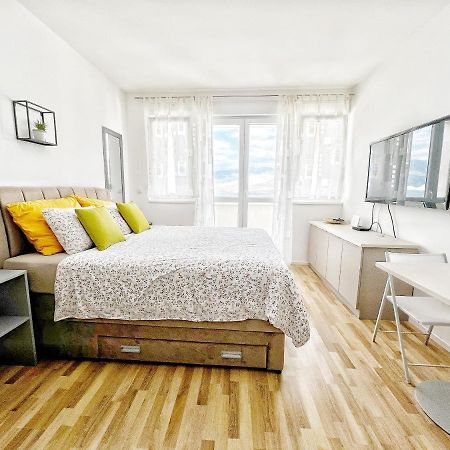 Studio Apartma Pag Blue Ocean 1 With Sea View Pag Town Exteriör bild