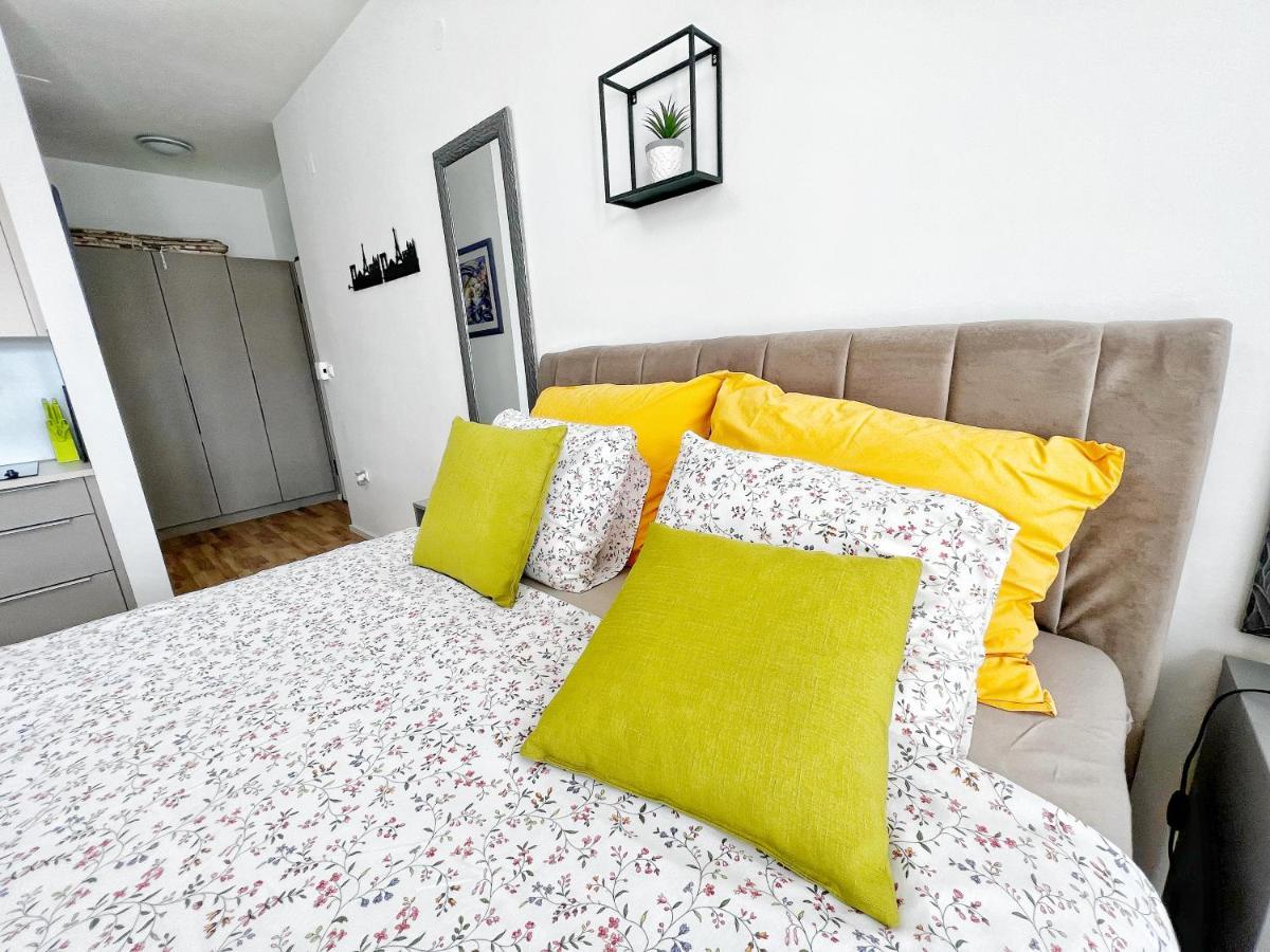 Studio Apartma Pag Blue Ocean 1 With Sea View Pag Town Exteriör bild