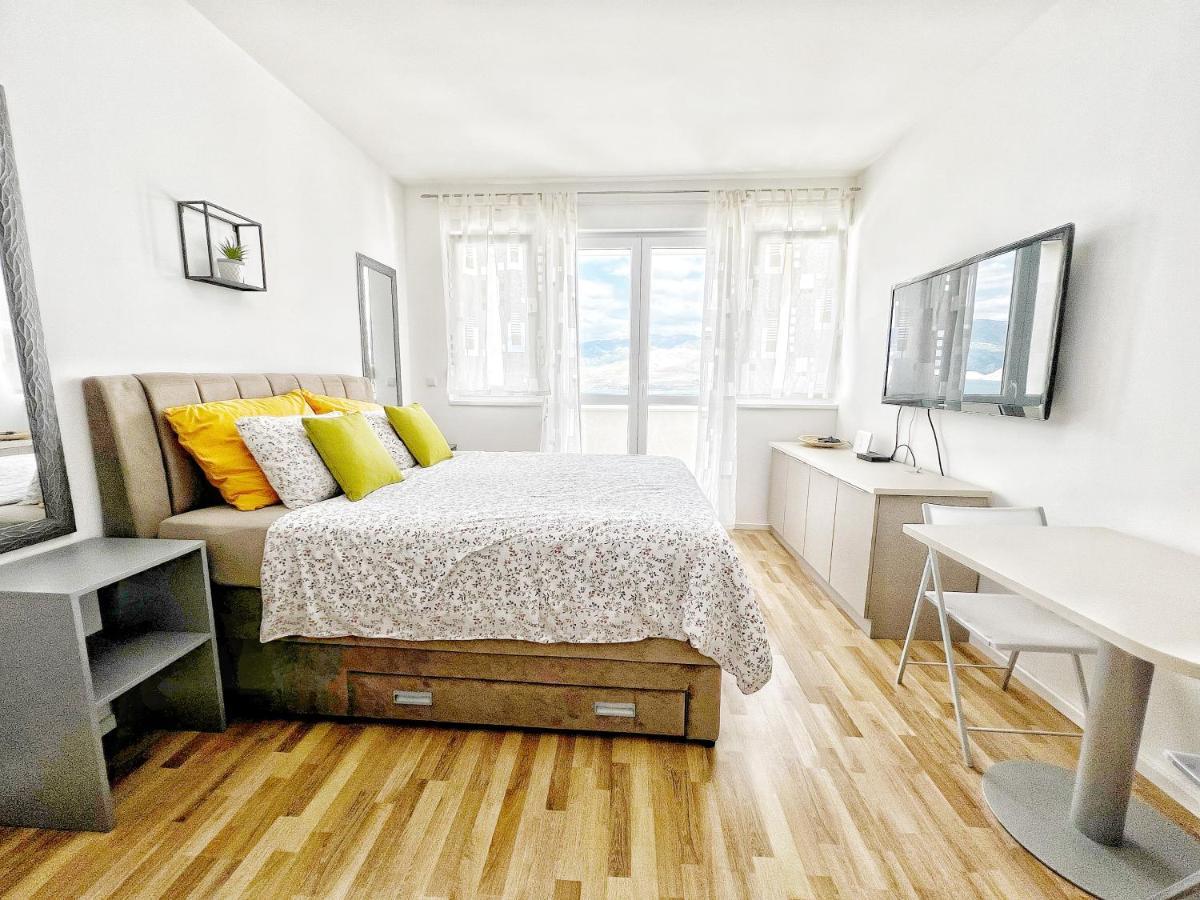 Studio Apartma Pag Blue Ocean 1 With Sea View Pag Town Exteriör bild
