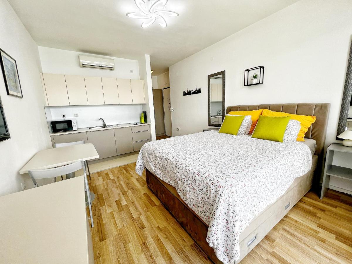 Studio Apartma Pag Blue Ocean 1 With Sea View Pag Town Exteriör bild