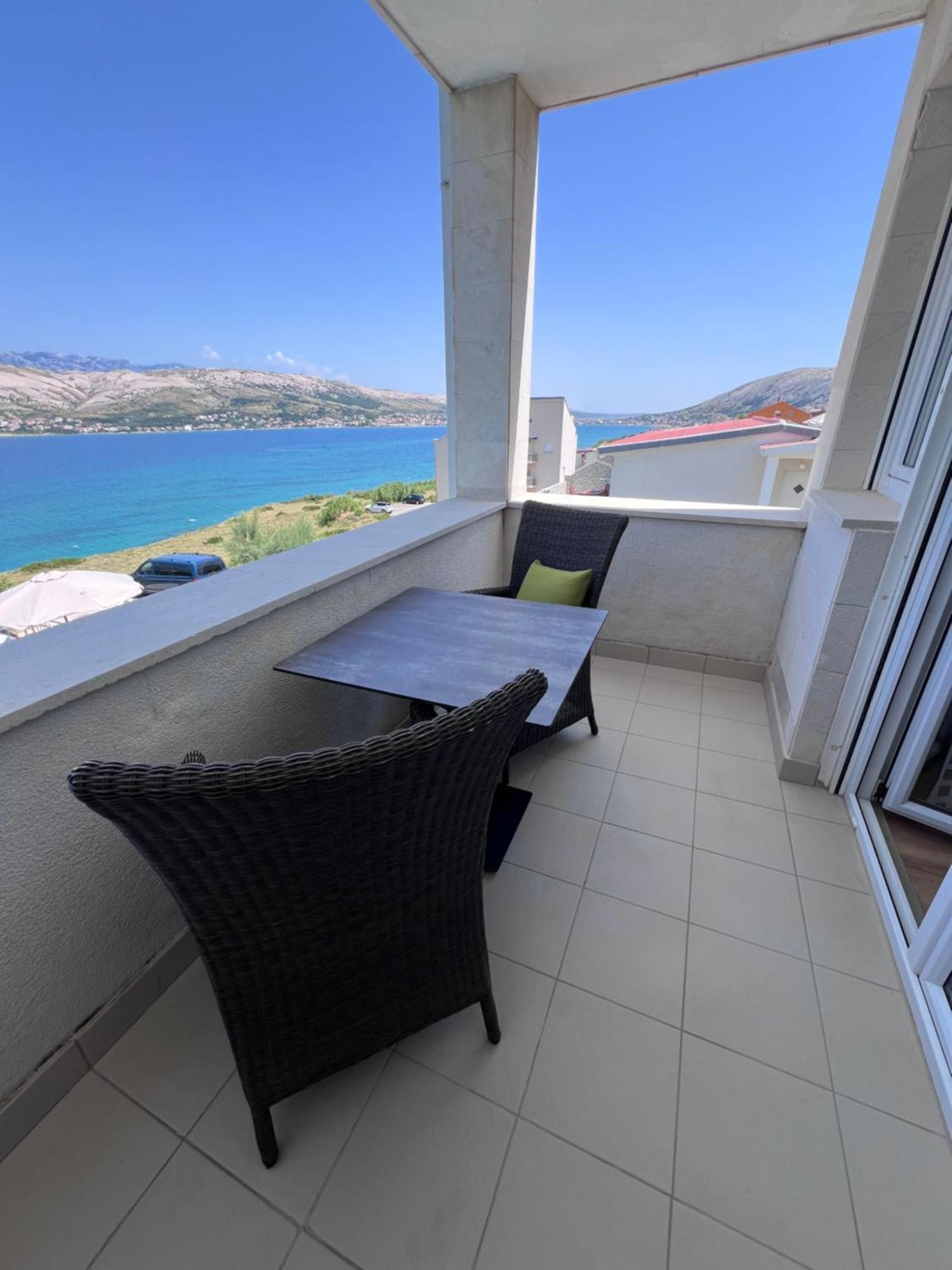 Studio Apartma Pag Blue Ocean 1 With Sea View Pag Town Exteriör bild